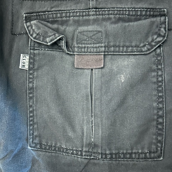 Club Room Men's Charcoal Cargo Shorts - Picture 6 of 6